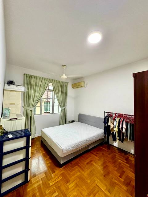 Pelangi Indah - Double Storey Semi Detached / Renovated Unit / Well Condition - Thumbnail 4