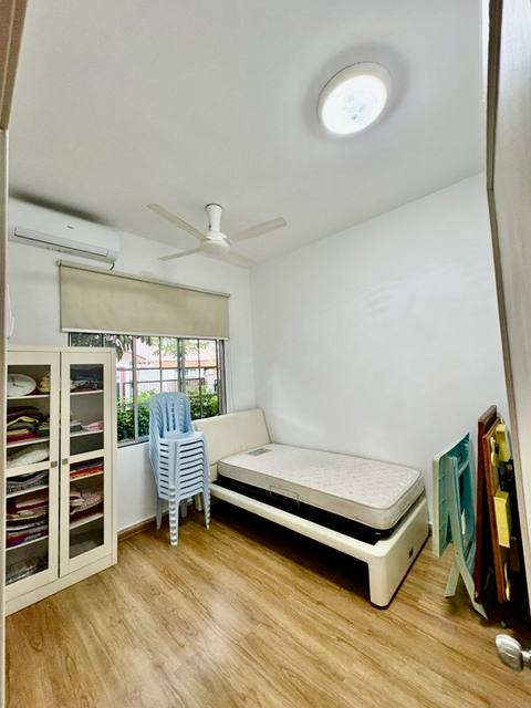 Pelangi Indah - Double Storey Semi Detached / Renovated Unit / Well Condition - Thumbnail 6