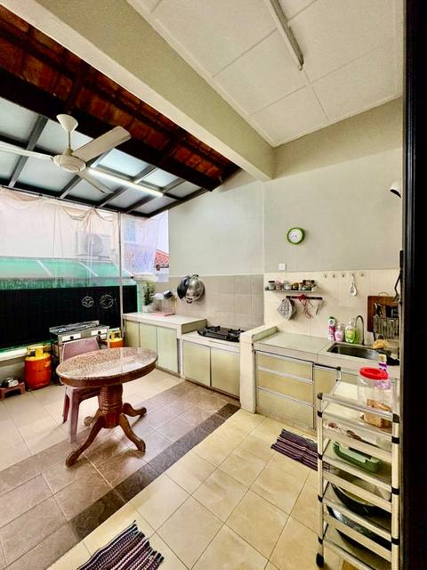 Pelangi Indah - Double Storey Semi Detached / Renovated Unit / Well Condition - Thumbnail 11