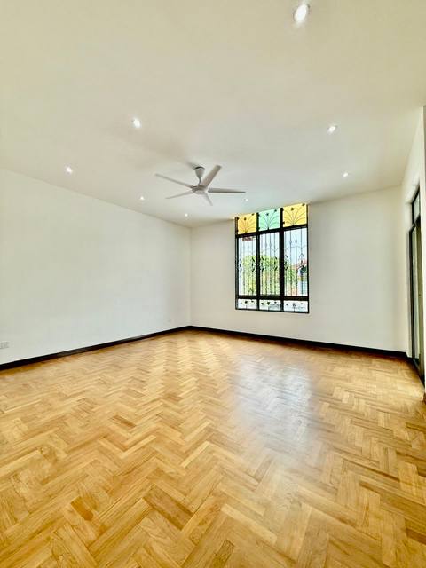 Impian Emas - Double Storey Semi Detached / Whole Unit Fully Extended - Thumbnail 7