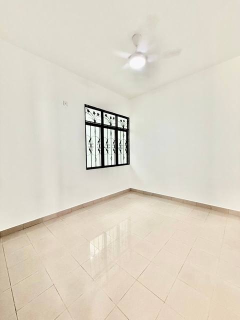 Impian Emas - Double Storey Semi Detached / Whole Unit Fully Extended - Thumbnail 12