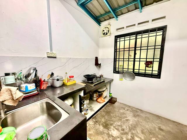 Skudai Tun Aminah - Single Storey Terrace / Renovated Unit / Good Condition - Thumbnail 8