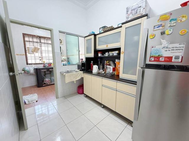 Taman Daya - Single Storey Terrace / Renovated & Extended / Furnished Unit - Thumbnail 10