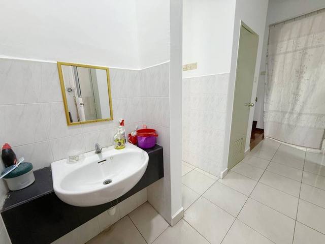 Taman Daya - Single Storey Terrace / Renovated & Extended / Furnished Unit - Thumbnail 15