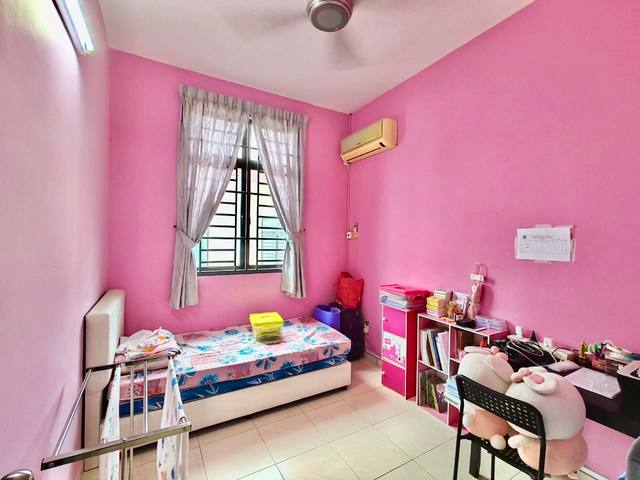 Bukit Indah - Double Storey Terrace / Good Condition / Gated & Guarded - Thumbnail 7
