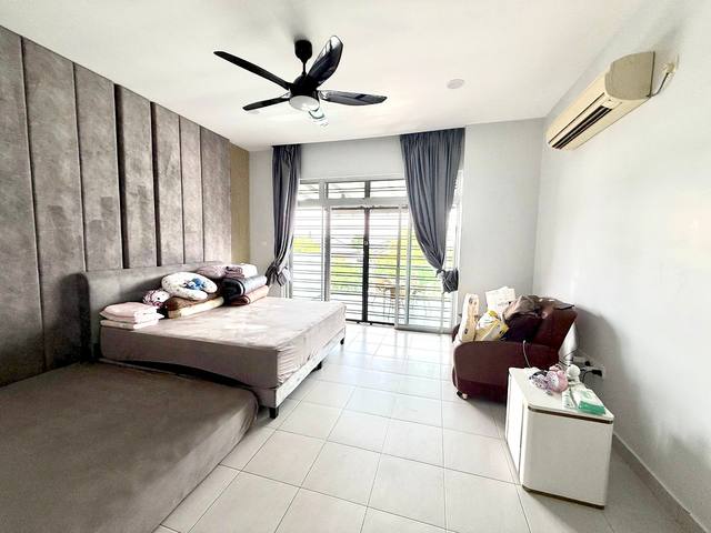 Horizon Hills (Golf East) - Double Storey Terrace / Big Size Renovated Unit / Furnished & Move In Condition  - Thumbnail 3