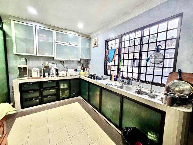 Johor Jaya - Single Storey Terrace / Renovated & Clean Unit / 10 mins to Permas Jaya  - Thumbnail 5