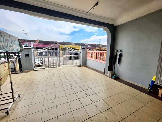 Johor Jaya - Single Storey Terrace / Renovated & Clean Unit / 10 mins to Permas Jaya  - Thumbnail 7