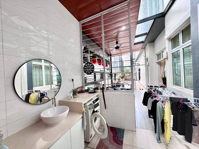 Nusa Sentral - Three Storey Cluster / Modern Style Renovation / 20mins to Tuas - Thumbnail 18