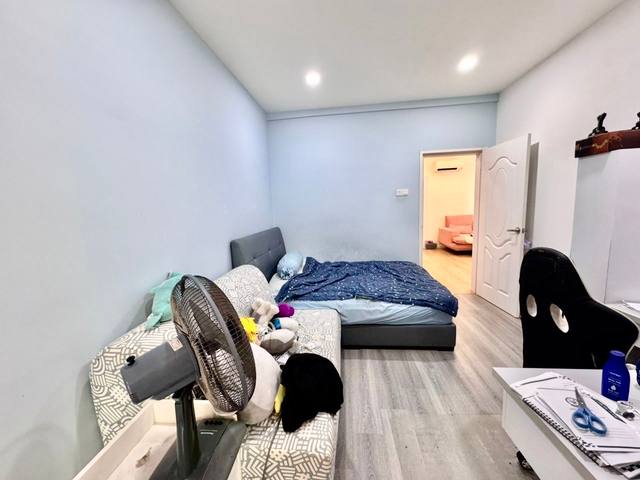 Nusa Sentral - Three Storey Cluster / Modern Style Renovation / 20mins to Tuas - Thumbnail 12