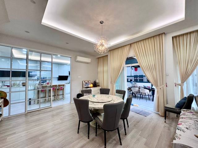 Nusa Sentral - Three Storey Cluster / Modern Style Renovation / 20mins to Tuas - Thumbnail 16