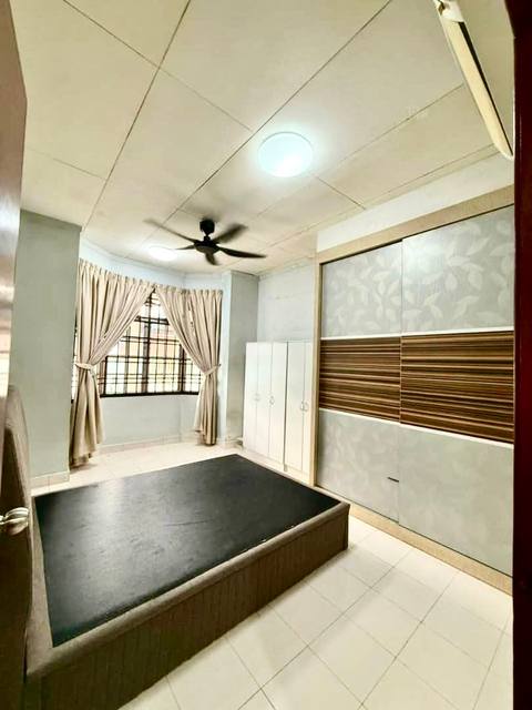 Bandar Uda Utama - Single Storey Terrace / End Lot with Extra Land / Basic Renovation - Thumbnail 3
