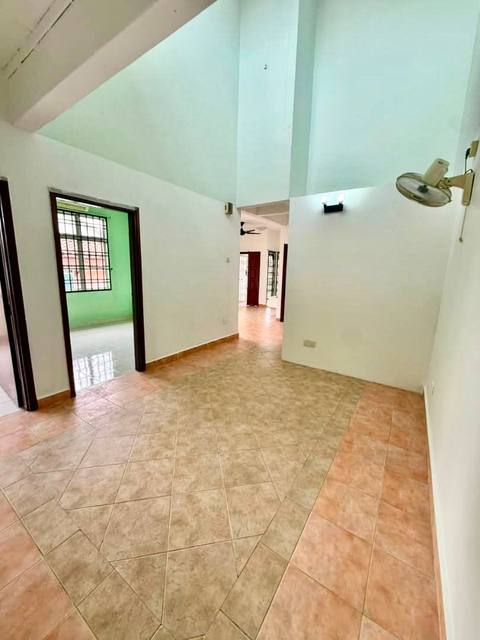 Bandar Uda Utama - Single Storey Terrace / End Lot with Extra Land / Basic Renovation - Thumbnail 6