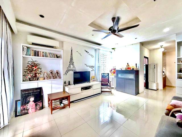 Setia Indah - Double Storey Terrace End Lot / Kitchen & Upper Bedroom Extended / Gated & Guarded