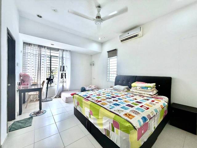 Setia Indah - Double Storey Terrace End Lot / Kitchen & Upper Bedroom Extended / Gated & Guarded - Thumbnail 3