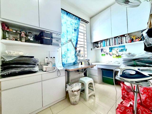 Setia Indah - Double Storey Terrace End Lot / Kitchen & Upper Bedroom Extended / Gated & Guarded - Thumbnail 8
