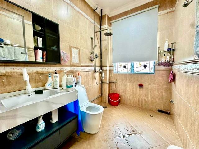 Sutera Utama - Double Storey Terrace / Rare Big Unit / Renovated with MBJB Approval - Thumbnail 7