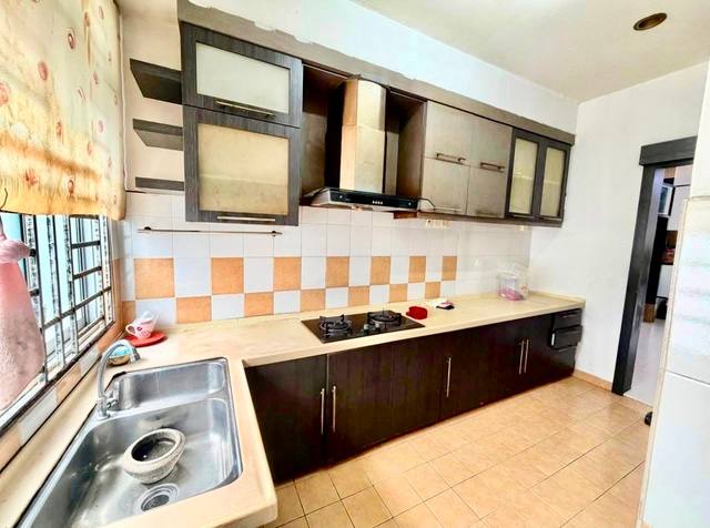 Nusa Bestari - Double Storey Terrace / Kitchen Extended / Near TF Mall - Thumbnail 9