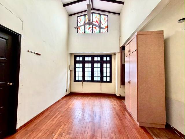 Taman Pelangi - Double Storey Semi Detached / Original Unit / 10mins to CIQ - Thumbnail 6