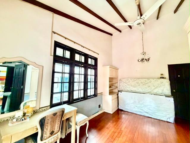Taman Pelangi - Double Storey Semi Detached / Original Unit / 10mins to CIQ - Thumbnail 8