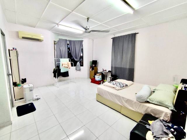 Permas Jaya - Double Storey Terrace / Kitchen Extended / Unblock View - Thumbnail 5
