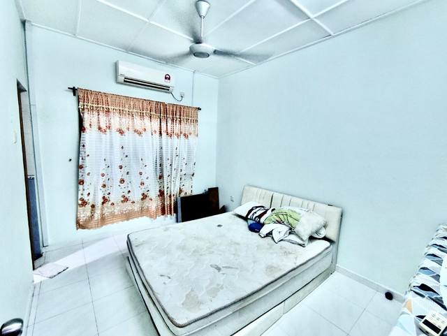 Permas Jaya - Double Storey Terrace / Kitchen Extended / Unblock View - Thumbnail 6