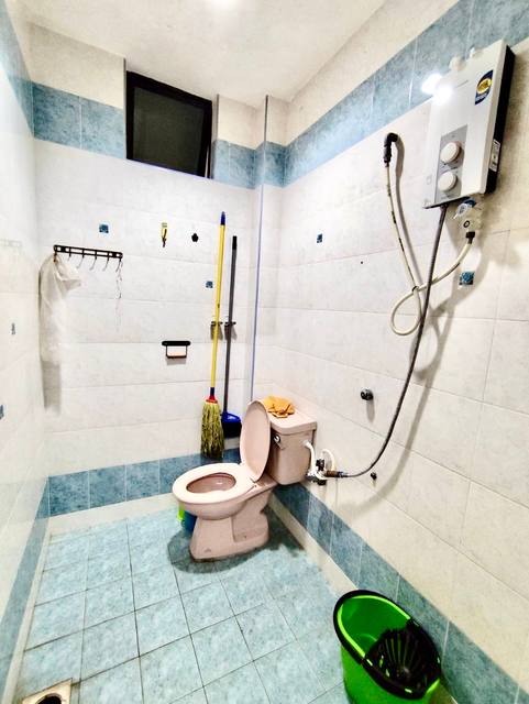 Permas Jaya - Double Storey Terrace / Kitchen Extended / Unblock View - Thumbnail 15