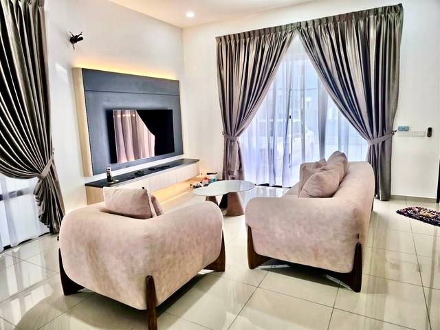 Eco Botanic (The Borough) - Double Storey Terrace / Renovated in Good Condition / Nearby Shoplots - Thumbnail 4