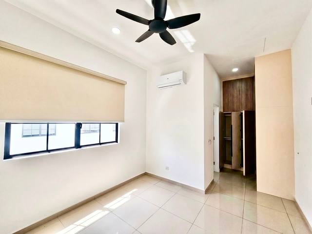 Eco Botanic (The Borough) - Double Storey Terrace / Renovated in Good Condition / Nearby Shoplots - Thumbnail 6