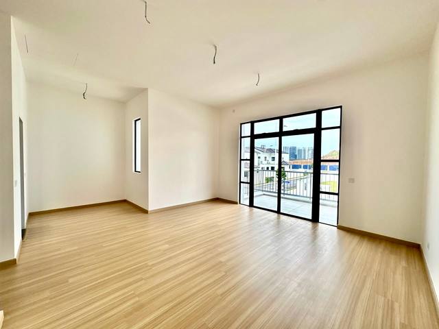 Eco Botanic (The Commune) - Double Storey Cluster / Corner Lot with Bigger Land / Brand New Subsale - Thumbnail 5