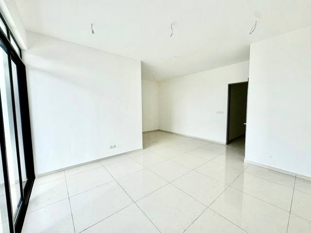 Austin Crest (Sapphire 3) - Double Storey Cluster / Brand New Subsale / Spacious High Ceiling Design - Thumbnail 6