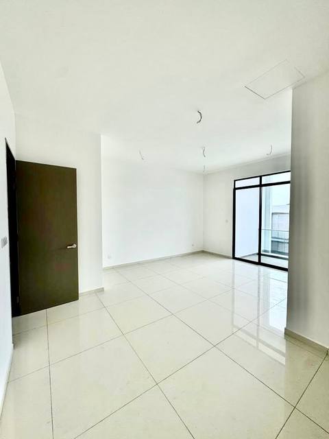 Austin Crest (Sapphire 3) - Double Storey Cluster / Brand New Subsale / Spacious High Ceiling Design - Thumbnail 7