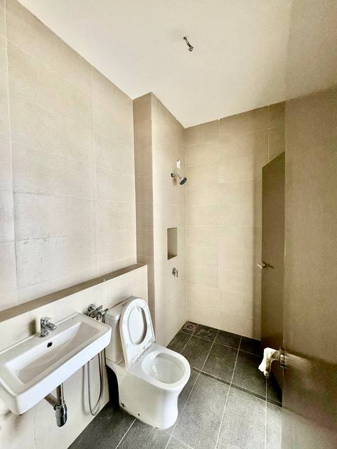 Austin Crest (Sapphire 3) - Double Storey Cluster / Brand New Subsale / Spacious High Ceiling Design - Thumbnail 15