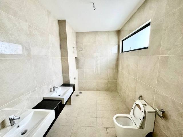 Austin Crest (Sapphire 3) - Double Storey Cluster / Brand New Subsale / Spacious High Ceiling Design - Thumbnail 16