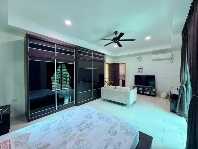 Nusa Idaman - Double Storey Semi Detached / Unblock View / Gated & Guarded - Thumbnail 5
