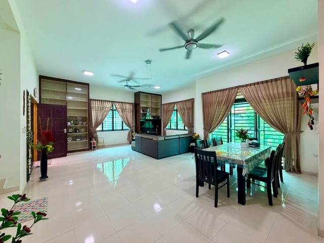 Nusa Idaman - Double Storey Semi Detached / Unblock View / Gated & Guarded - Thumbnail 12