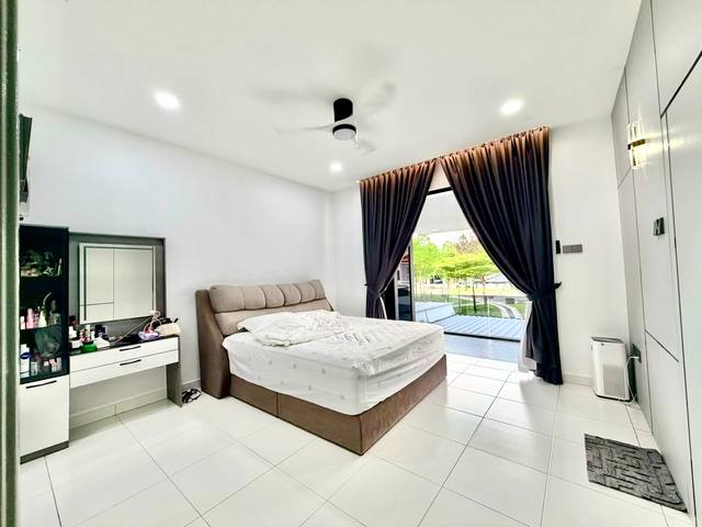 Mutiara Rini - Double Storey Terrace / Fully Renovated & Extended / Unblock View - Thumbnail 4
