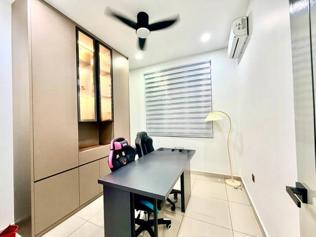 Mutiara Rini - Double Storey Terrace / Fully Renovated & Extended / Unblock View - Thumbnail 7