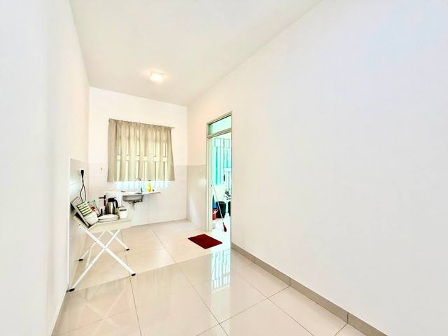 Iskandar Puteri (Aspira LakeHomes) - Double Storey Terrace / Nice Condition / Gated & Guarded - Thumbnail 10