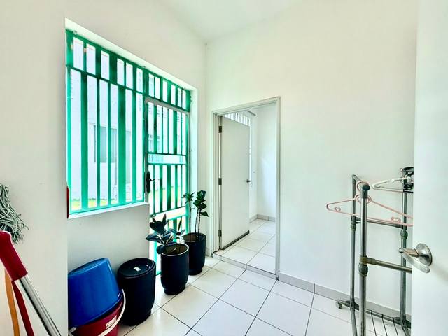 Iskandar Puteri (Aspira LakeHomes) - Double Storey Terrace / Nice Condition / Gated & Guarded - Thumbnail 11