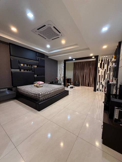 Megah Ria - Double Storey Terrace / Corner Lot with Extra Land / Renovated with MBJB Approval  - Thumbnail 6