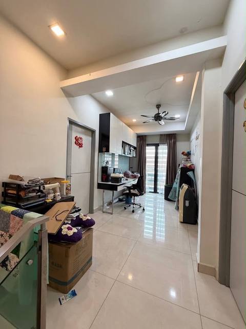 Megah Ria - Double Storey Terrace / Corner Lot with Extra Land / Renovated with MBJB Approval  - Thumbnail 12