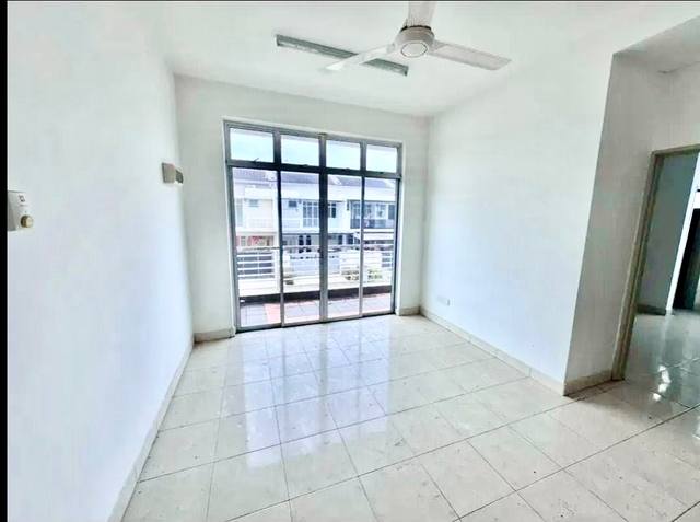 Bandar Uda Utama - Double Storey Corner Lot / Original Unit / Gated & Guarded  - Thumbnail 7