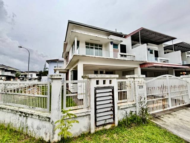 Bandar Uda Utama - Double Storey Corner Lot / Original Unit / Gated & Guarded  - Thumbnail 11