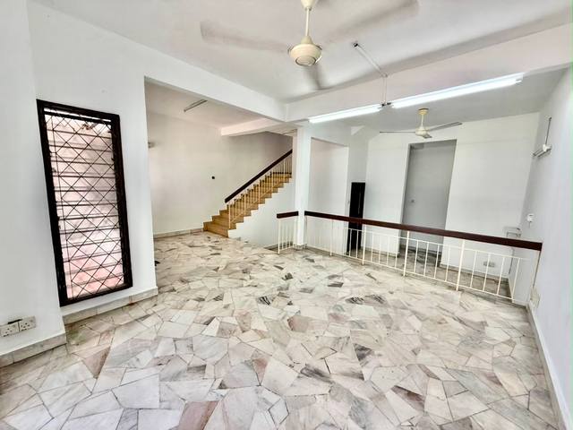 Taman Suria JB Town - Double Storey Terrace / Basic Renovation / 15mins to CIQ