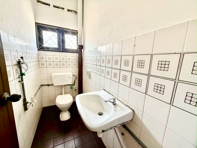 Taman Suria JB Town - Double Storey Terrace / Basic Renovation / 15mins to CIQ - Thumbnail 10
