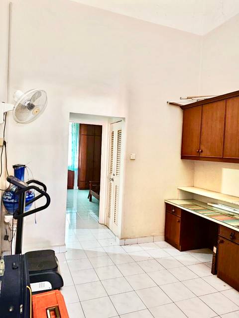 Taman Molek (Molek Prime) - Single Storey Terrace / Walking Distance to Shops - Thumbnail 4
