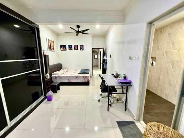 Taman Rinting - Single Storey Terrace / End Lot with More Land / Fully Renovated & Extended - Thumbnail 4