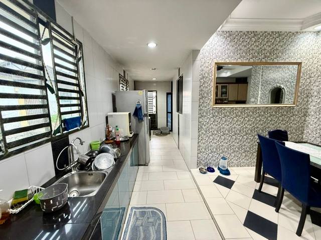 Taman Rinting - Single Storey Terrace / End Lot with More Land / Fully Renovated & Extended - Thumbnail 10