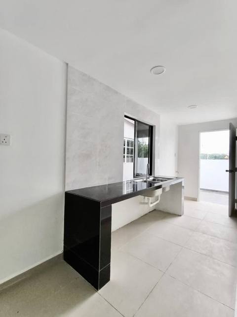 Permas Jaya - Double Storey Low Cost / Corner with Bigger Land Size / Fully Renovated & Extended - Thumbnail 11